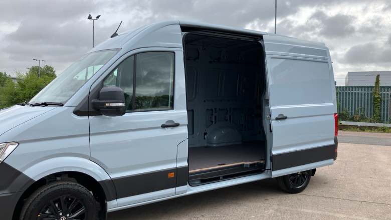 Volkswagen Crafter Cr35 Mwb Diesel Fwd 2.0 TDI 140PS Commerce Plus High Roof Van